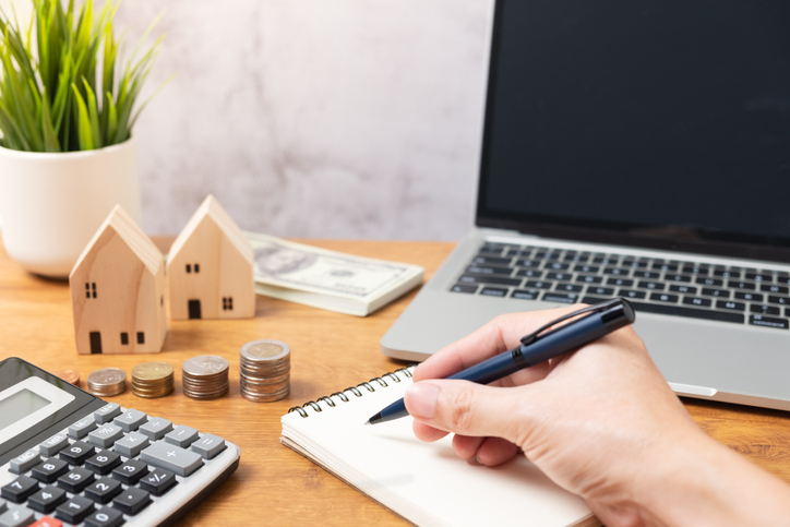 How to Stay Under Budget When Buying a Home